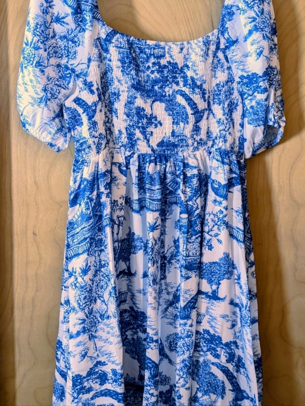 XXL Tie Front Blue & White Toile Printed Puff-Sleeve Women’s Dress - Picture 4 of 4
